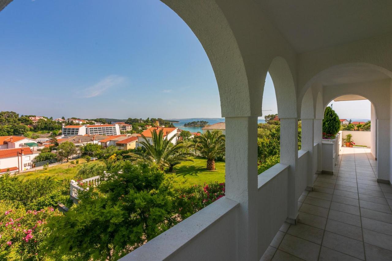 Apartments Vila Antula Banjol المظهر الخارجي الصورة