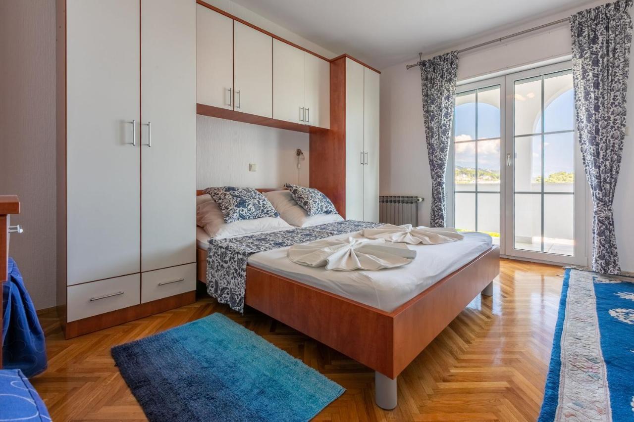 Apartments Vila Antula Banjol المظهر الخارجي الصورة
