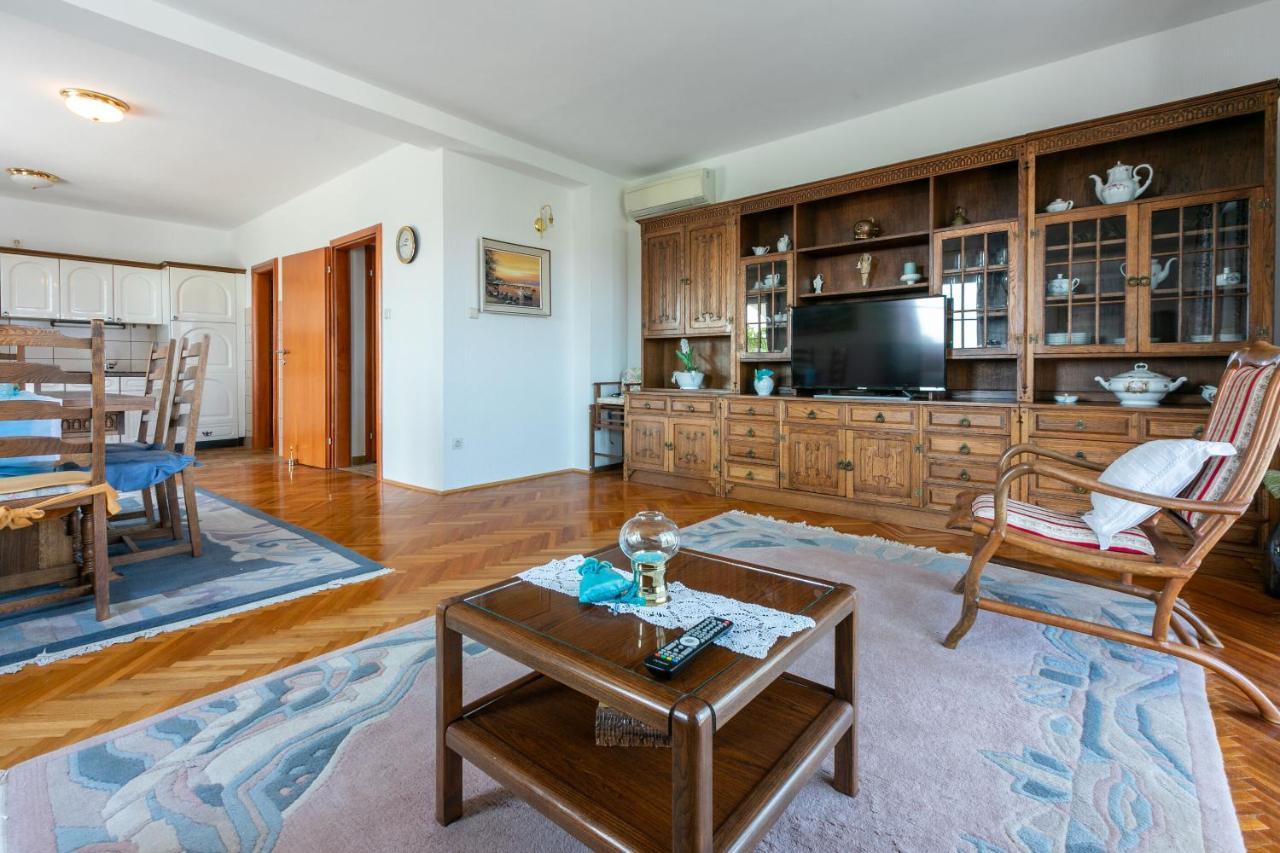 Apartments Vila Antula Banjol المظهر الخارجي الصورة