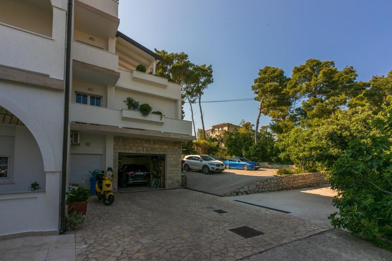Apartments Vila Antula Banjol المظهر الخارجي الصورة