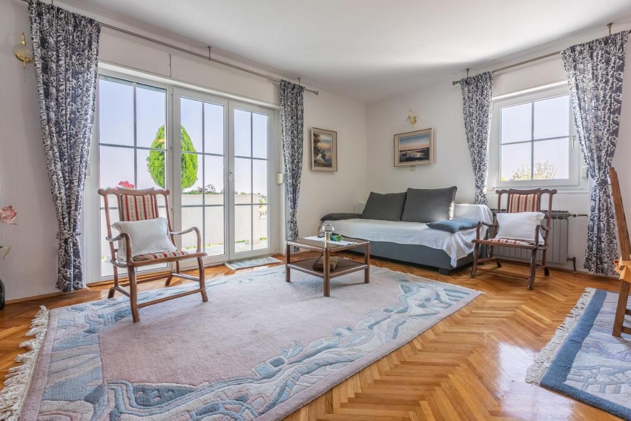 Apartments Vila Antula Banjol المظهر الخارجي الصورة
